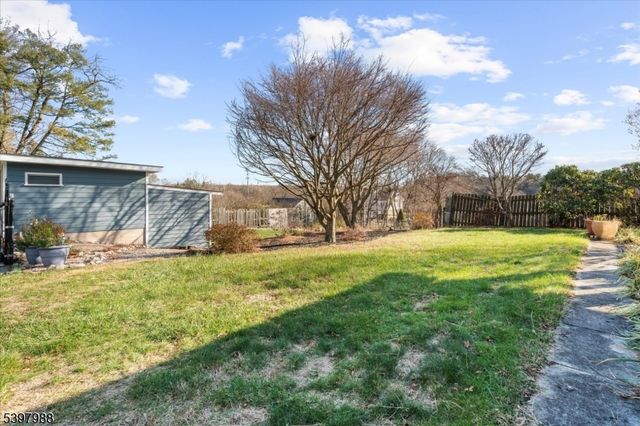 10 Belvidere Ave, Clinton Twp., NJ 08809