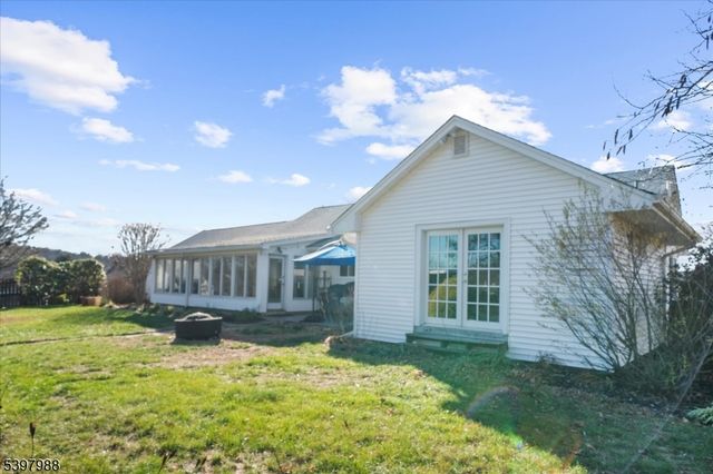 10 Belvidere Ave, Clinton Twp., NJ 08809