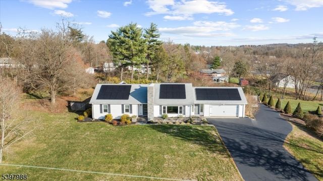 10 Belvidere Ave, Clinton Twp., NJ 08809