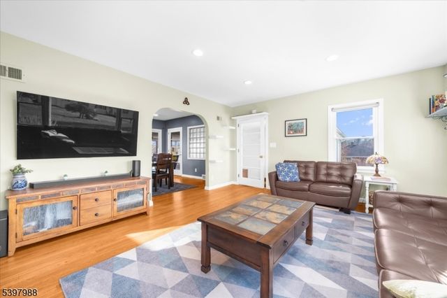 10 Belvidere Ave, Clinton Twp., NJ 08809