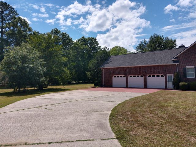 351 Duncan Chapel Road, Harleyville, SC 29448