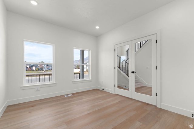 2237 E PARKSIDE CIR, South Ogden, UT 84403