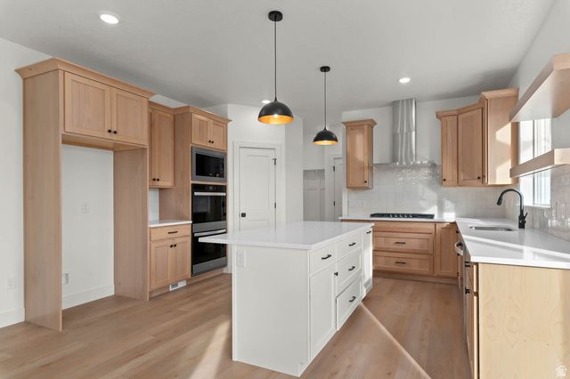 2237 E PARKSIDE CIR, South Ogden, UT 84403