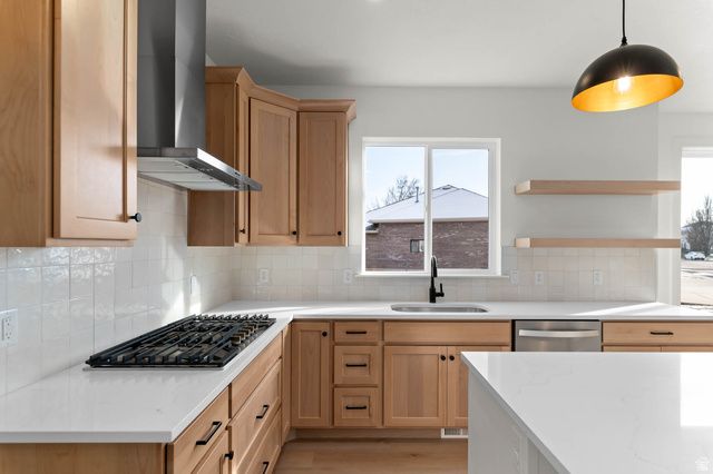 2237 E PARKSIDE CIR, South Ogden, UT 84403