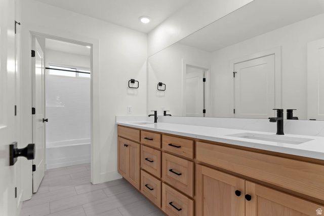 2237 E PARKSIDE CIR, South Ogden, UT 84403