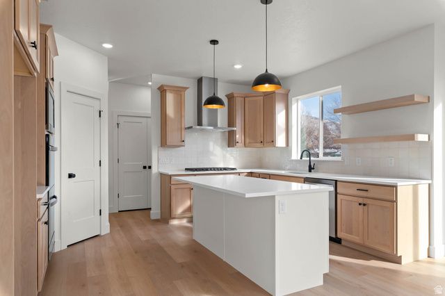 2237 E PARKSIDE CIR, South Ogden, UT 84403