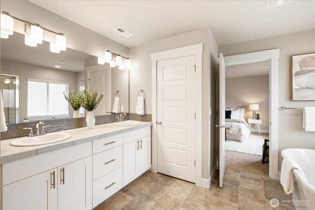 27107 123rd Place SE, Kent, WA 98030