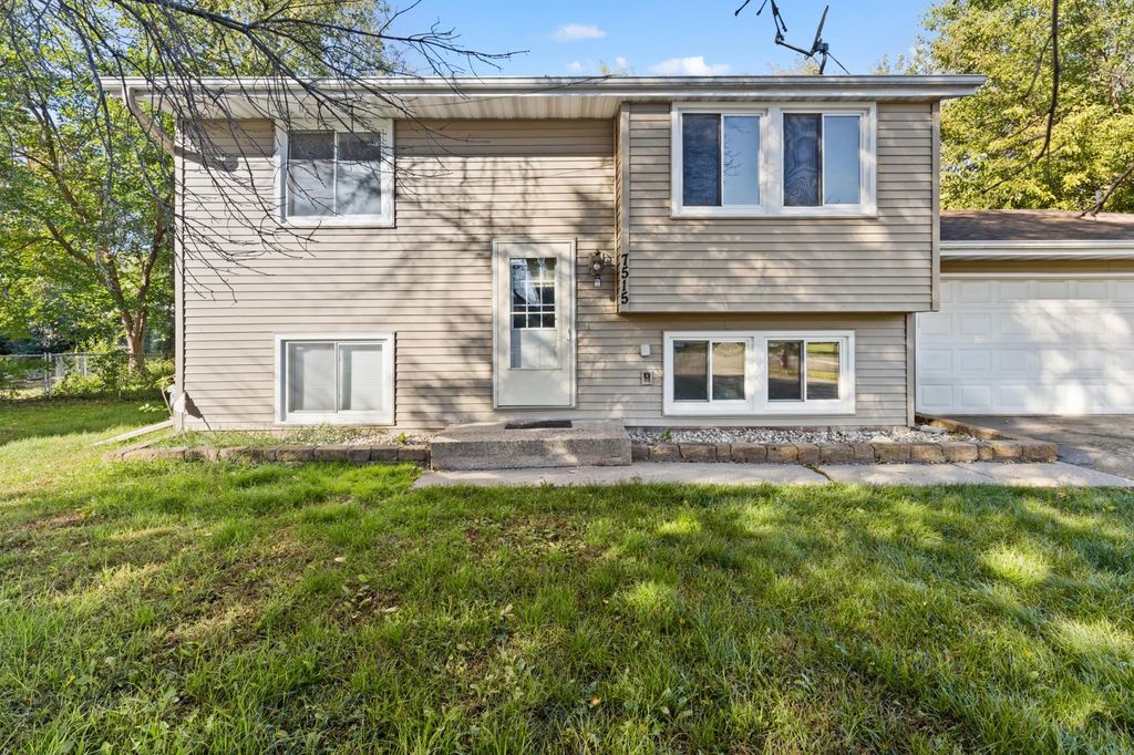 7515 Brunswick Avenue N, Brooklyn Park, MN 55443 — photo 3