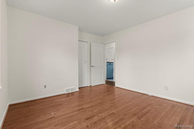 15705 Champaign Road, Allen Park, MI 48101