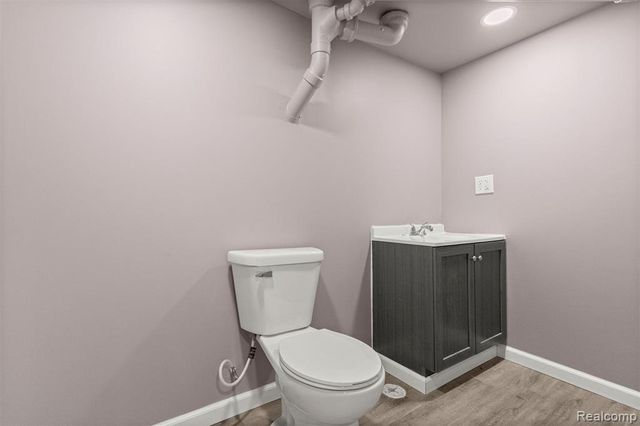 15705 Champaign Road, Allen Park, MI 48101