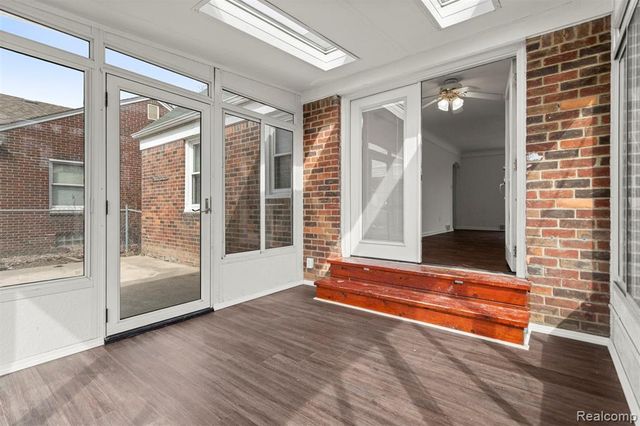 15705 Champaign Road, Allen Park, MI 48101