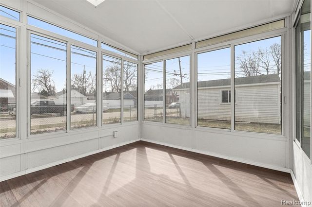 15705 Champaign Road, Allen Park, MI 48101