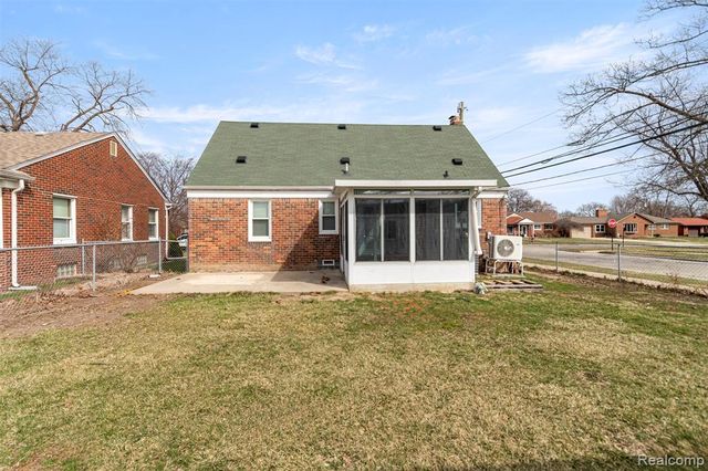 15705 Champaign Road, Allen Park, MI 48101