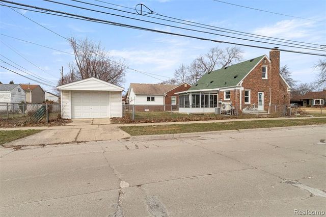 15705 Champaign Road, Allen Park, MI 48101