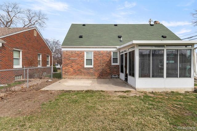 15705 Champaign Road, Allen Park, MI 48101