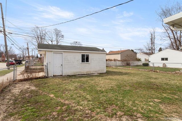 15705 Champaign Road, Allen Park, MI 48101