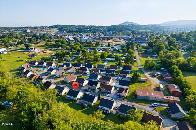 322 Creekwalk Boulevard, Pigeon Forge, TN 37863