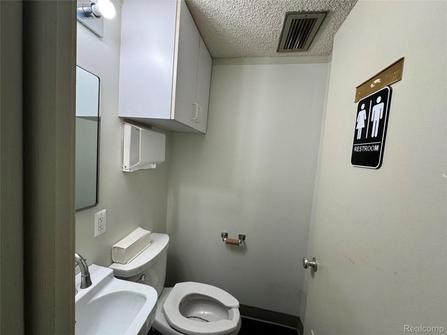 2021 Monroe Street 204-206, Dearborn, MI 48124