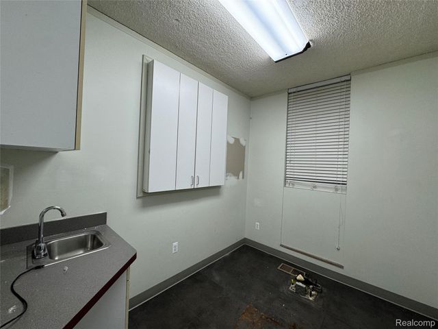 2021 Monroe Street 204-206, Dearborn, MI 48124
