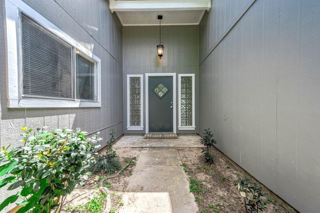 13407 Wells River Drive, Houston, TX 77041
