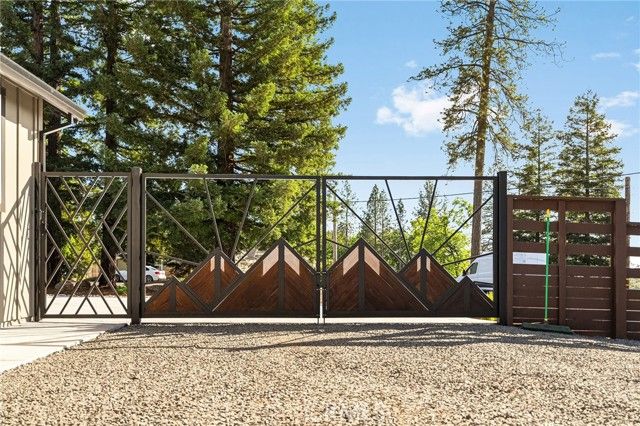 2207 De Mille Road, Paradise, CA 95969