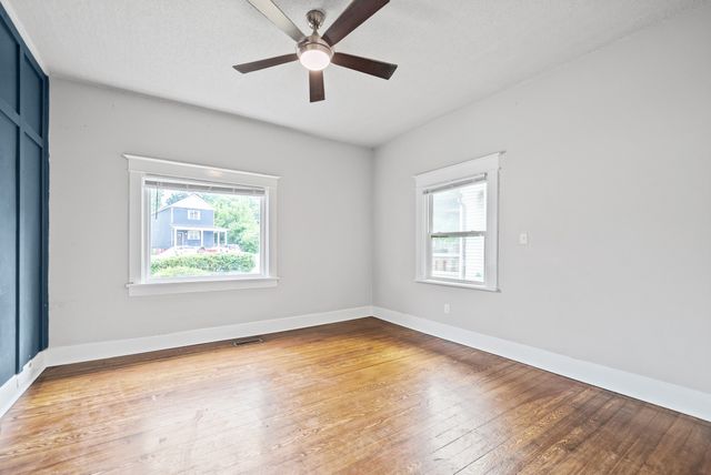 927 Crossland Ave, Clarksville, TN 37040