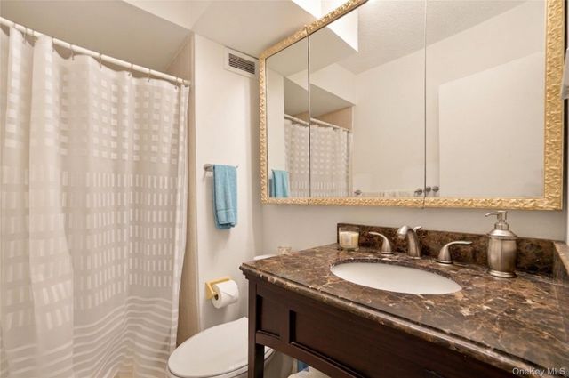 15 Stewart Place 7H, White Plains, NY 10603