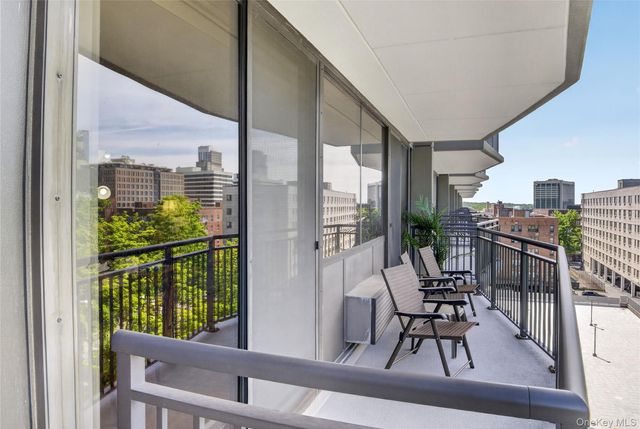 15 Stewart Place 7H, White Plains, NY 10603