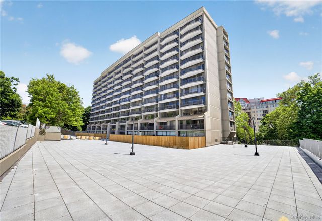 15 Stewart Place 7H, White Plains, NY 10603