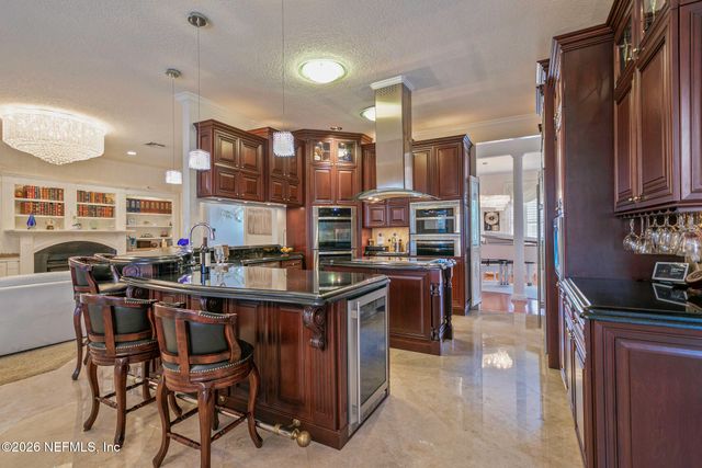 8135 WEKIVA Way, Jacksonville, FL 32256