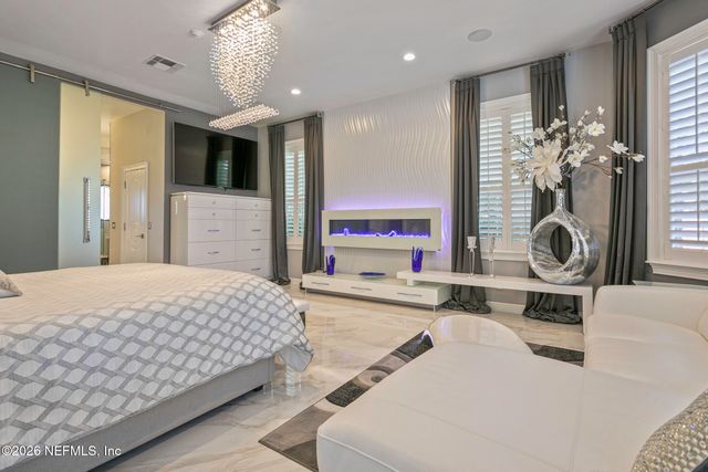 8135 WEKIVA Way, Jacksonville, FL 32256