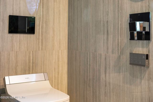 8135 WEKIVA Way, Jacksonville, FL 32256