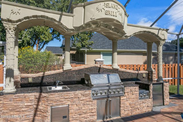 8135 WEKIVA Way, Jacksonville, FL 32256