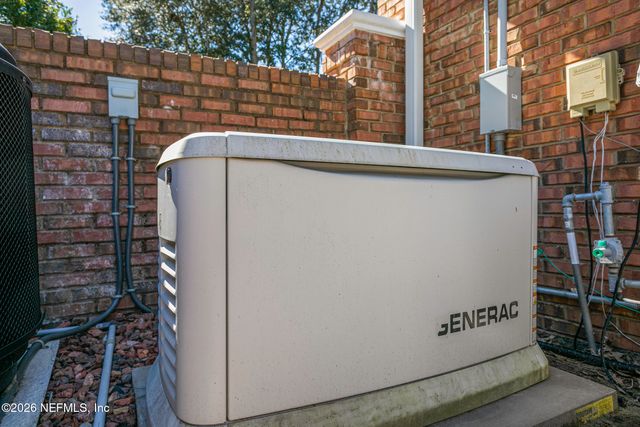 8135 WEKIVA Way, Jacksonville, FL 32256