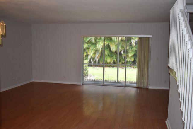 6097 United Street, West Palm Beach, FL 33411
