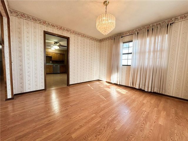 1045 Yale Road, Mapleton, KS 66754