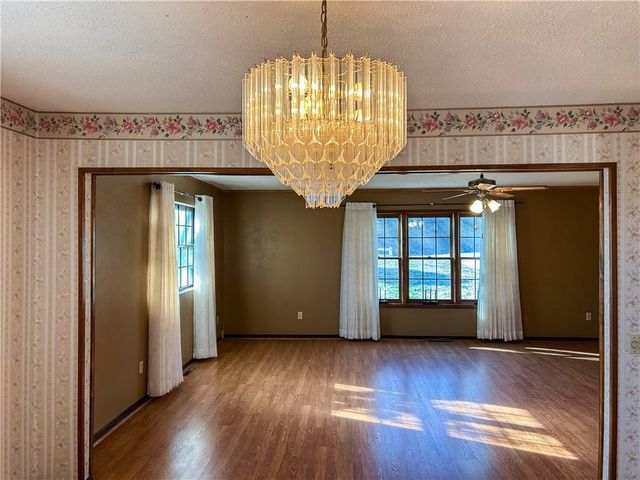 1045 Yale Road, Mapleton, KS 66754