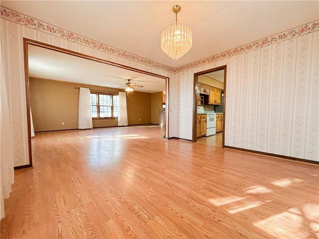 1045 Yale Road, Mapleton, KS 66754