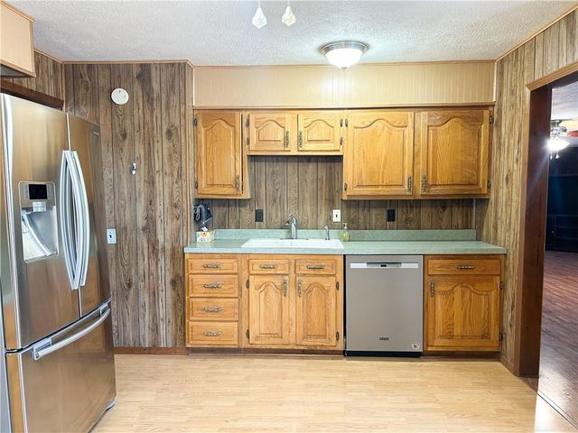 1045 Yale Road, Mapleton, KS 66754