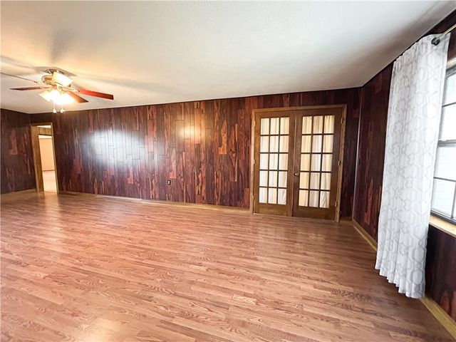 1045 Yale Road, Mapleton, KS 66754