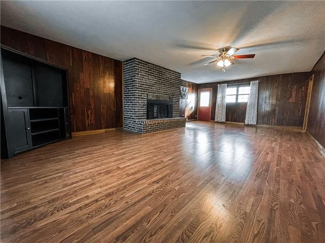 1045 Yale Road, Mapleton, KS 66754