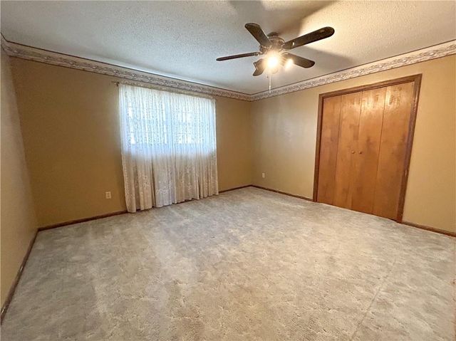 1045 Yale Road, Mapleton, KS 66754