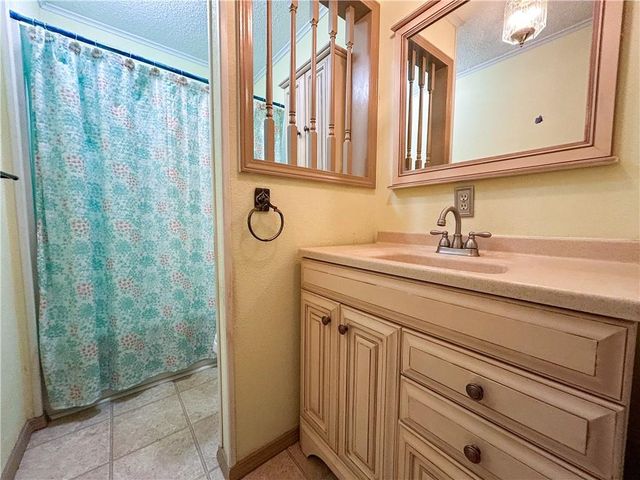 1045 Yale Road, Mapleton, KS 66754