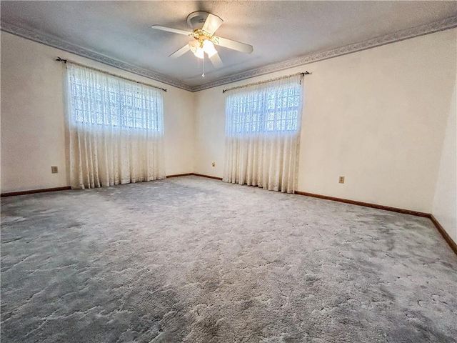 1045 Yale Road, Mapleton, KS 66754