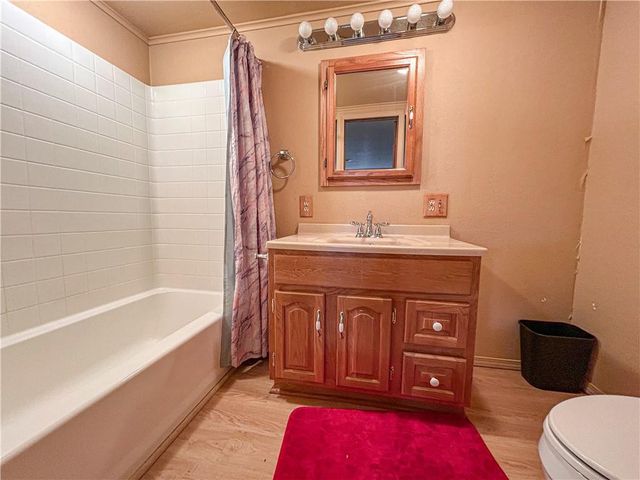 1045 Yale Road, Mapleton, KS 66754