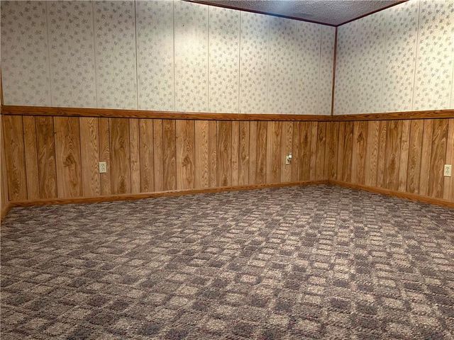 1045 Yale Road, Mapleton, KS 66754