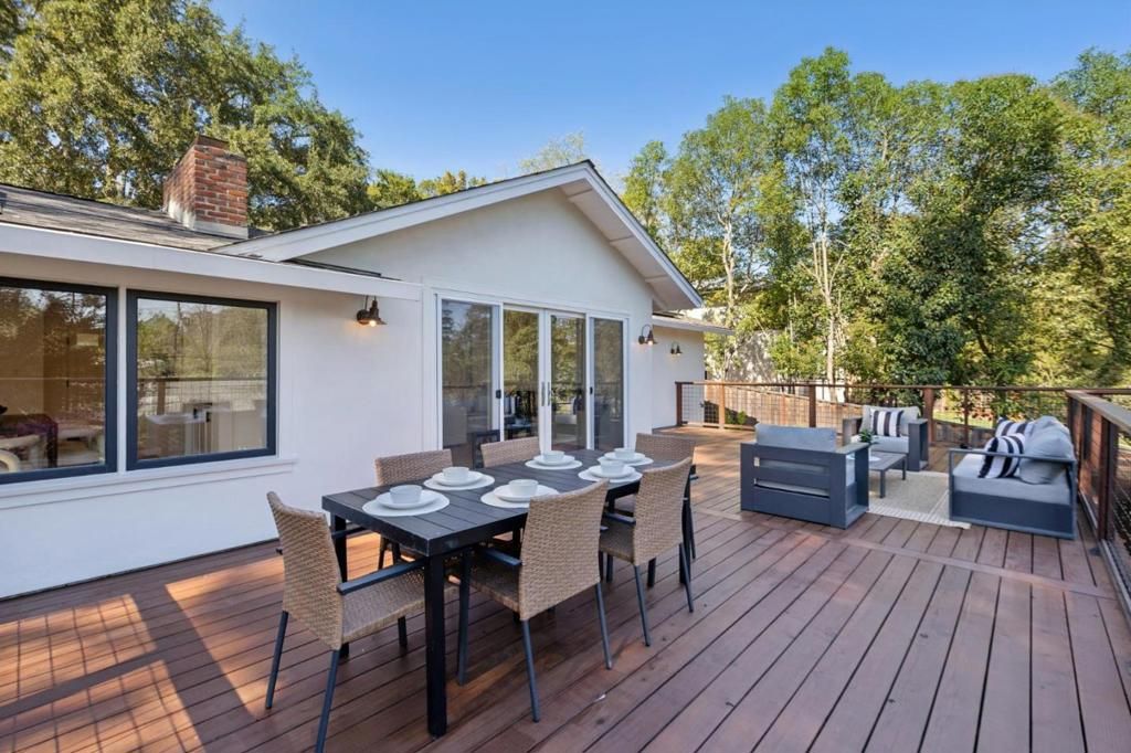 Image 11 of property listing at 6 Valencia Road, Orinda, CA 94563