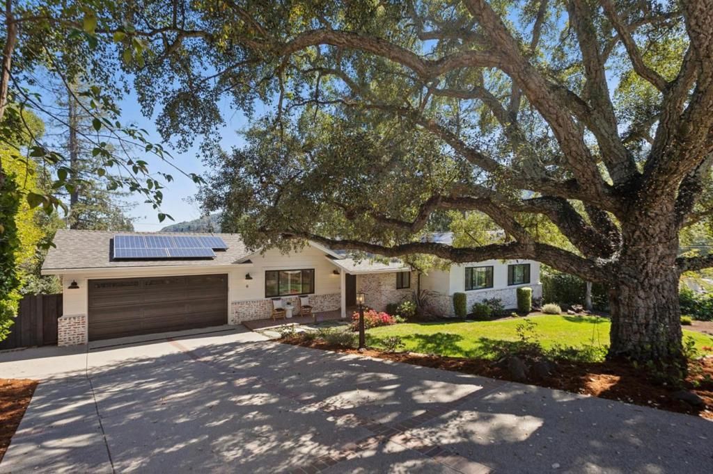 Image 2 of property listing at 6 Valencia Road, Orinda, CA 94563