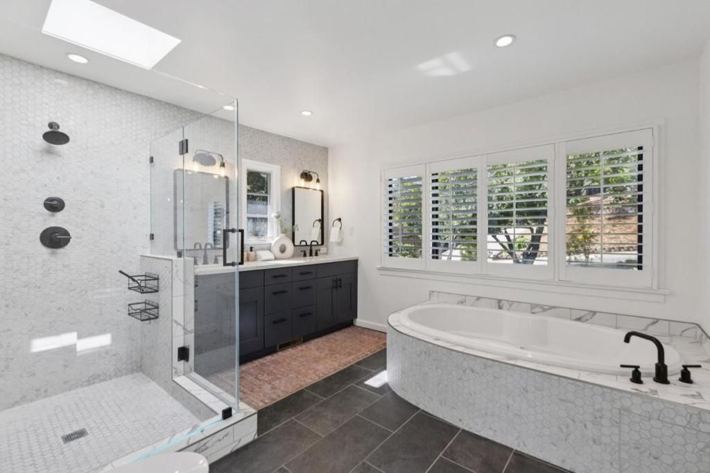 Image 24 of property listing at 6 Valencia Road, Orinda, CA 94563