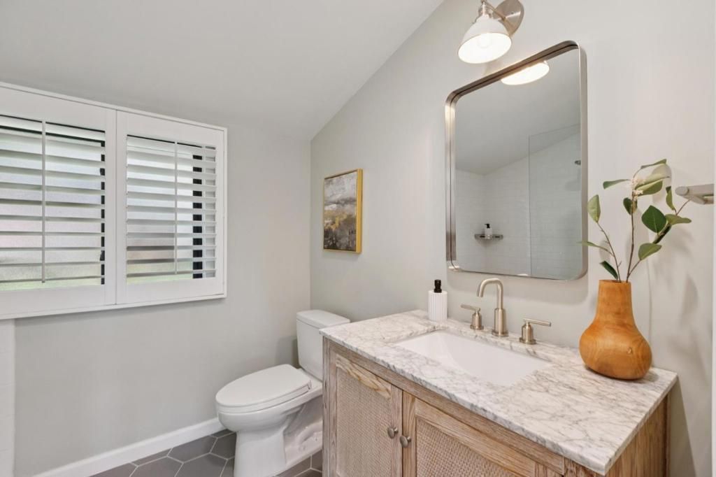 Image 29 of property listing at 6 Valencia Road, Orinda, CA 94563